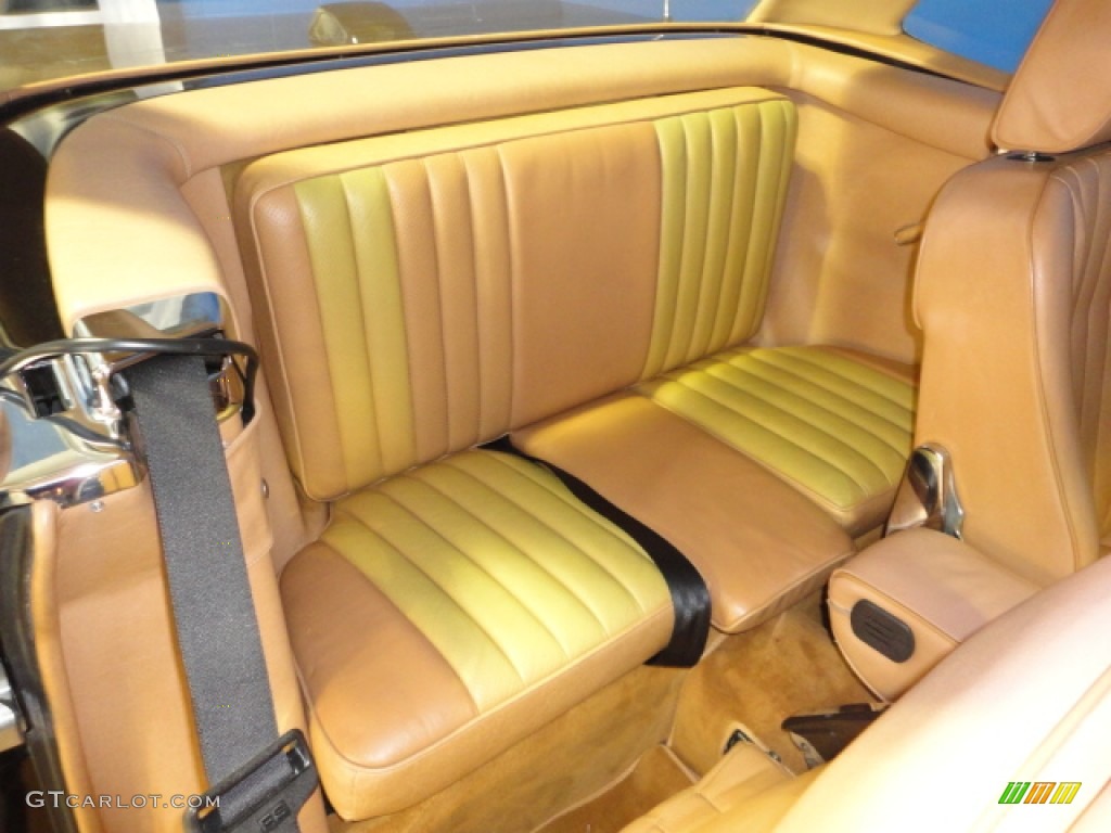 1986 Mercedes-Benz SL Class 560 SL Roadster Rear Seat Photo #65128273