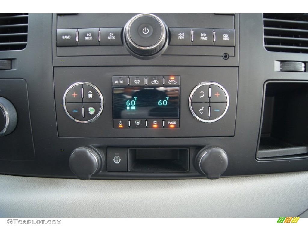 2008 Chevrolet Silverado 1500 LT Extended Cab 4x4 Controls Photo #65130580
