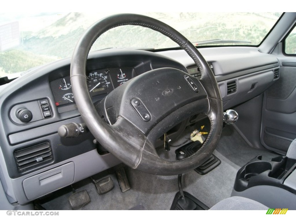 1997 F250 XLT Extended Cab 4x4 - Oxford White / Medium Graphite photo #8