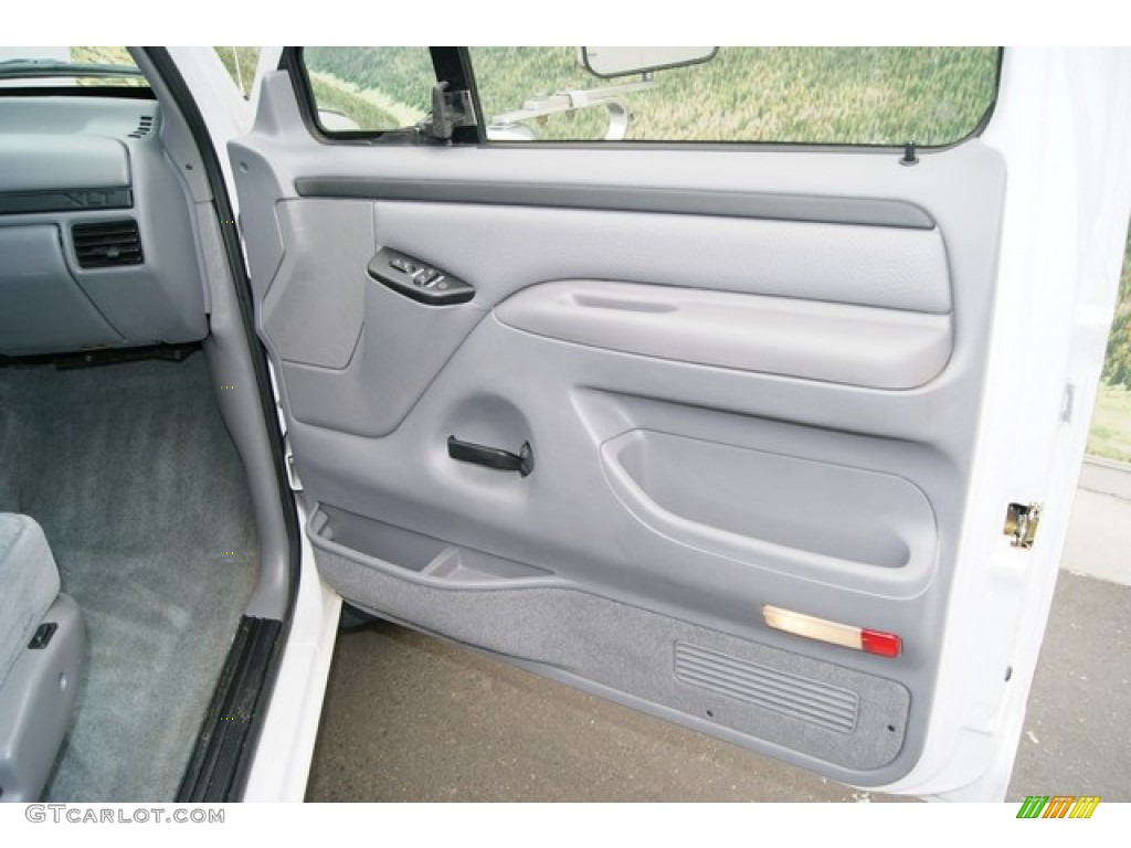 1997 F250 XLT Extended Cab 4x4 - Oxford White / Medium Graphite photo #19