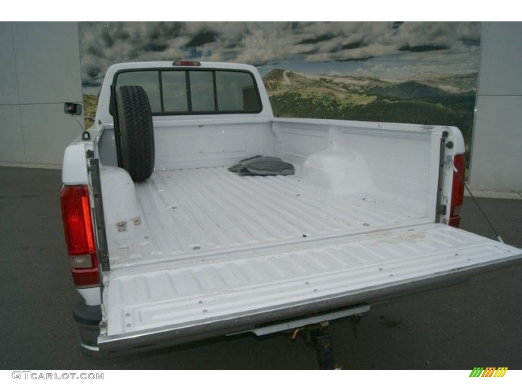 1997 F250 XLT Extended Cab 4x4 - Oxford White / Medium Graphite photo #20