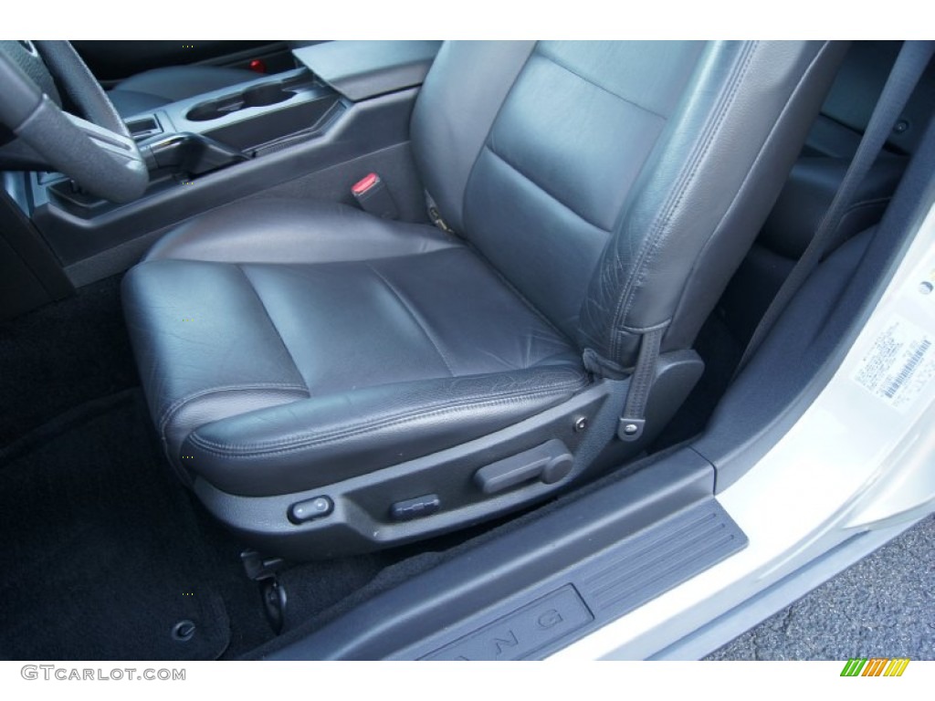 2005 Mustang V6 Premium Coupe - Satin Silver Metallic / Dark Charcoal photo #18