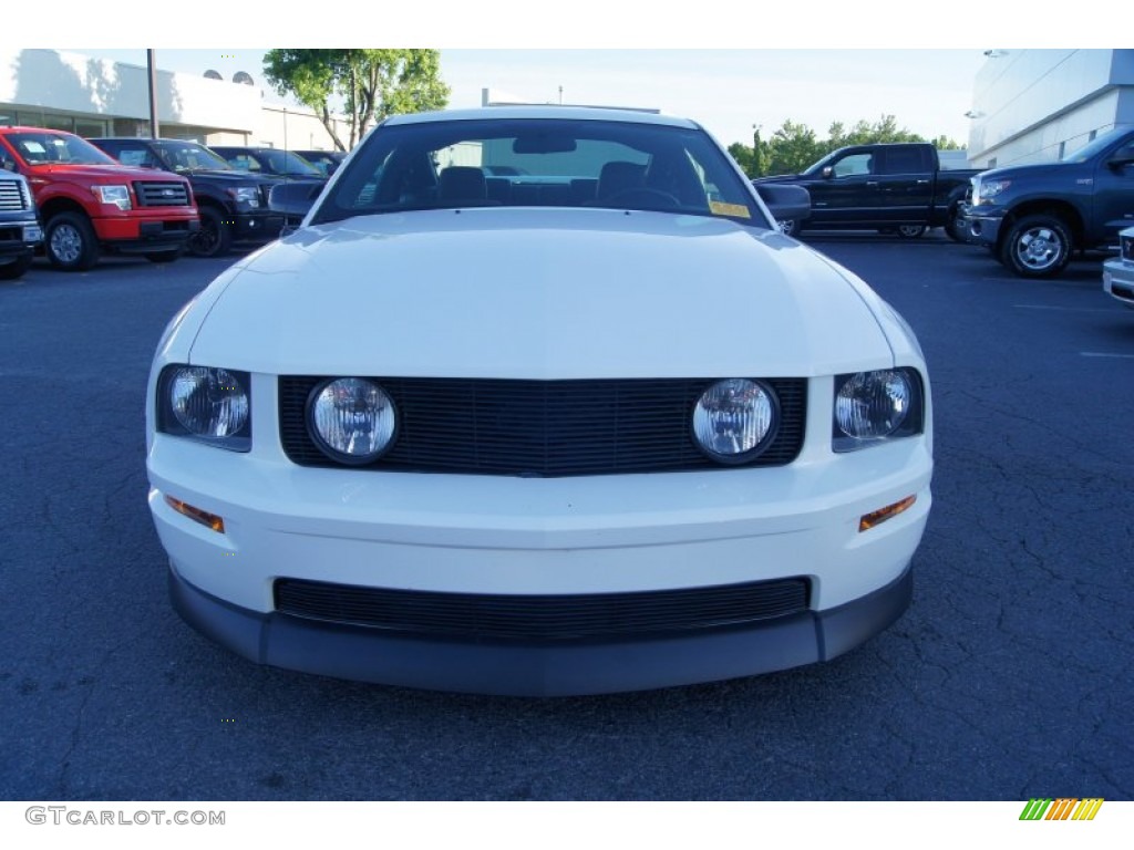 2006 Mustang GT Premium Coupe - Performance White / Dark Charcoal photo #7