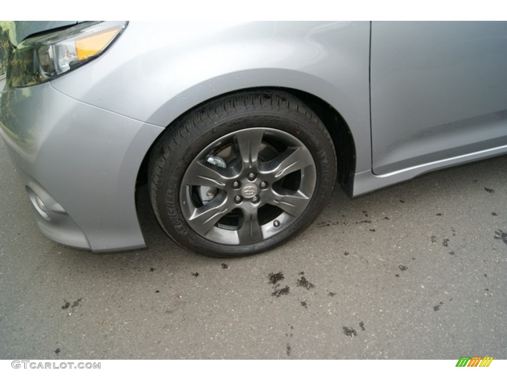 2012 Sienna SE - Silver Sky Metallic / Dark Charcoal photo #16