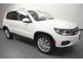 Candy White - Tiguan SE Photo No. 1