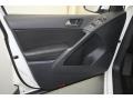 Candy White - Tiguan SE Photo No. 15
