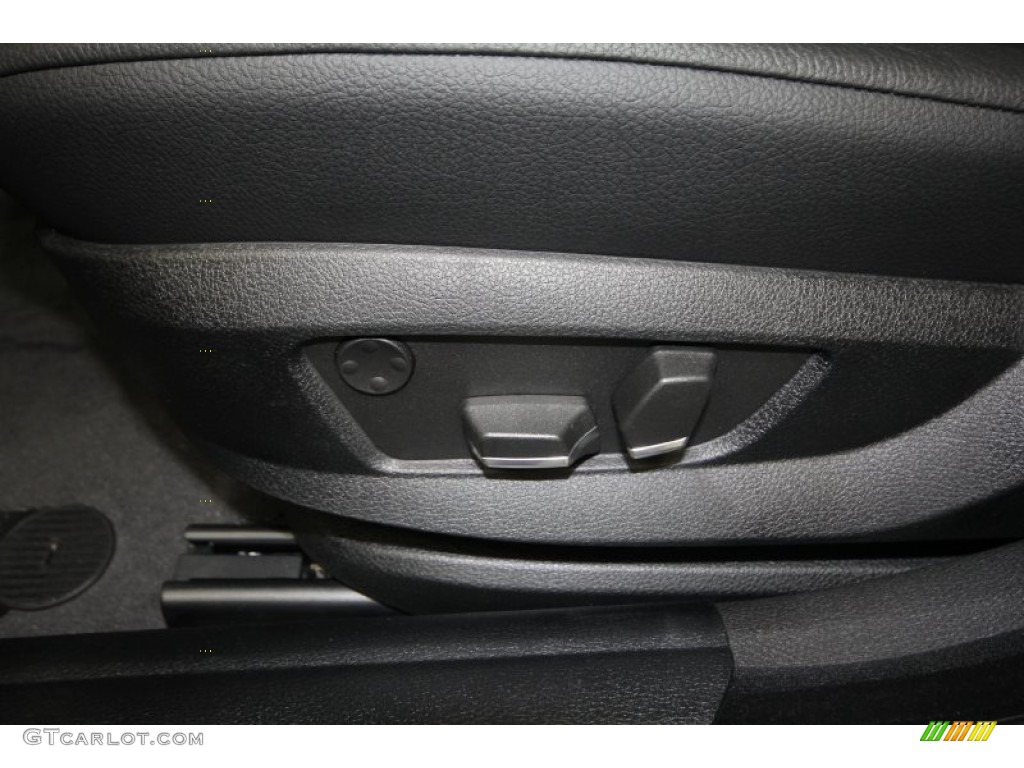 2012 5 Series 528i Sedan - Dark Graphite Metallic II / Black photo #15