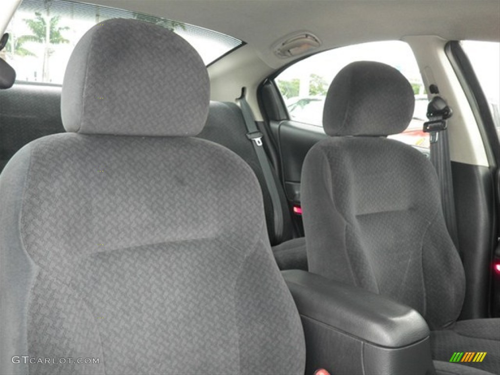 2003 Intrepid SE - Stone White / Dark Slate Gray photo #14
