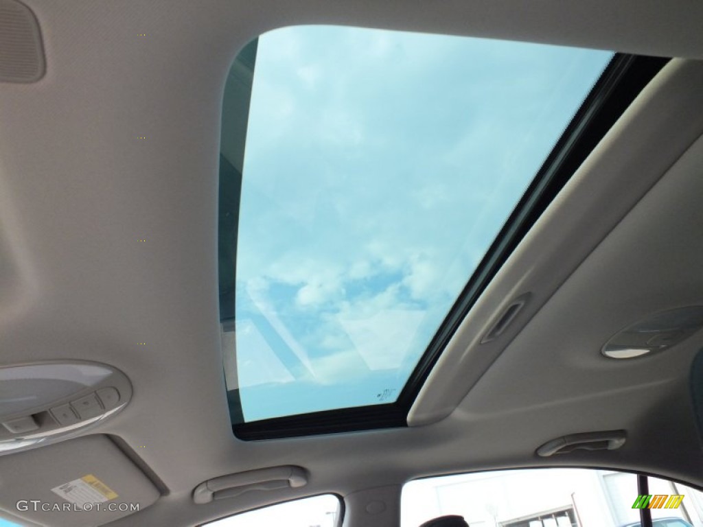 2012 Hyundai Genesis 5.0 Sedan Sunroof Photos