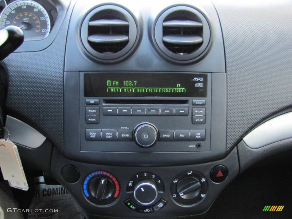 2010 Aveo LT Sedan - Black Granite / Charcoal photo #13