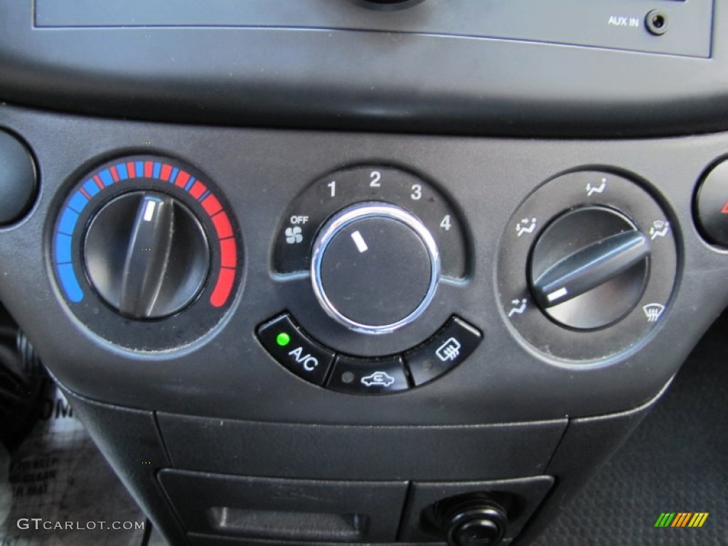 2010 Aveo LT Sedan - Black Granite / Charcoal photo #15