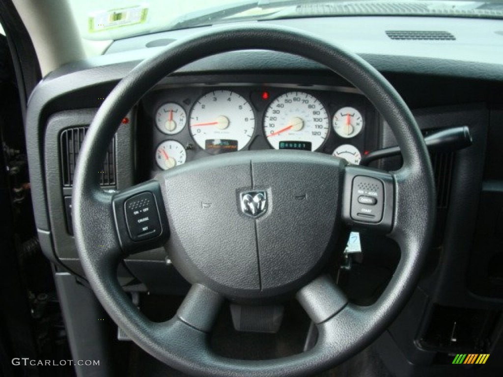 2004 Ram 1500 SLT Quad Cab 4x4 - Black / Dark Slate Gray photo #12