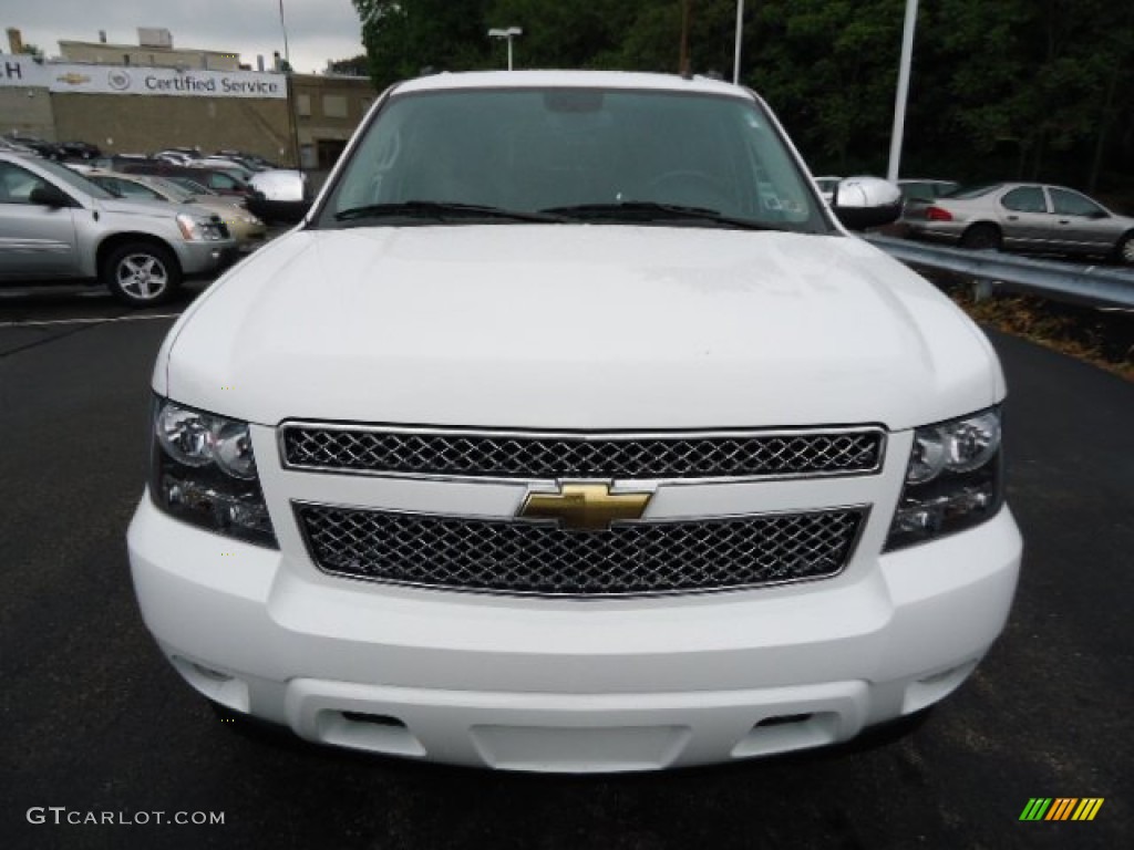 Summit White Chevrolet Avalanche