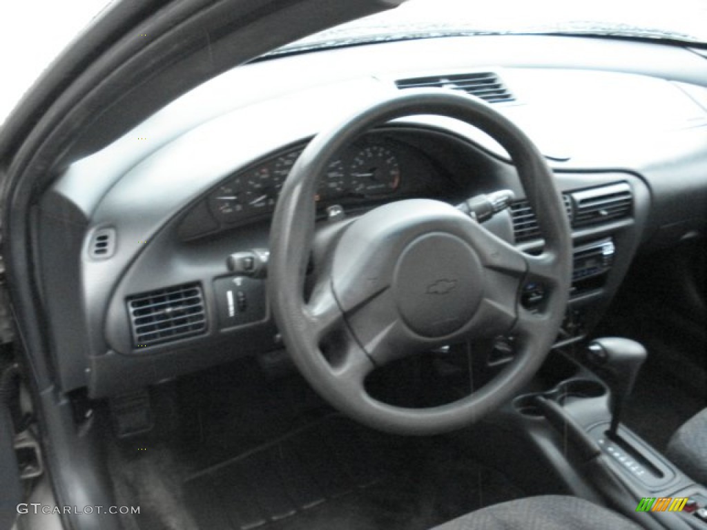 2004 Cavalier LS Sedan - Sandrift Metallic / Neutral photo #13