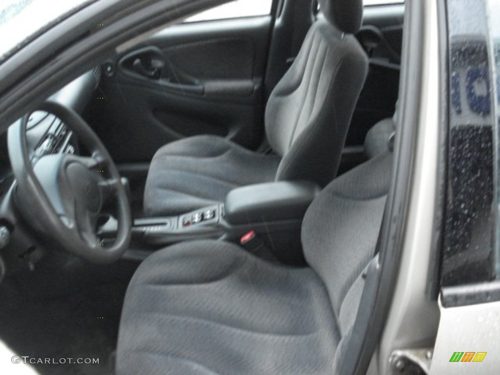2004 Cavalier LS Sedan - Sandrift Metallic / Neutral photo #14