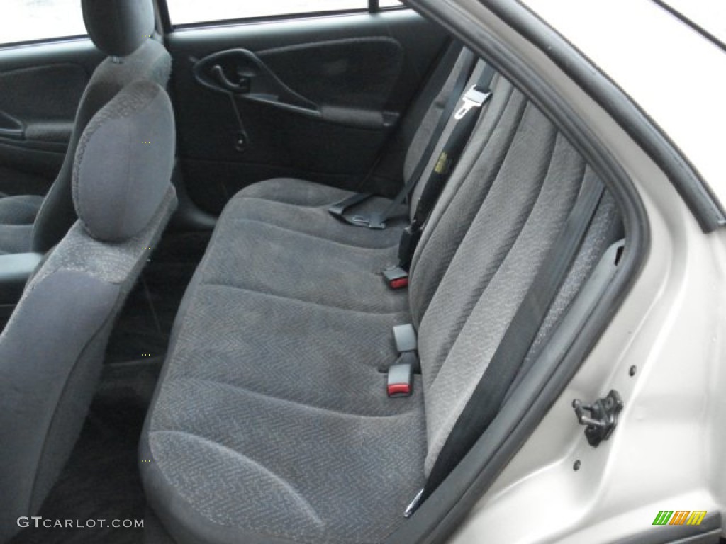2004 Cavalier LS Sedan - Sandrift Metallic / Neutral photo #16