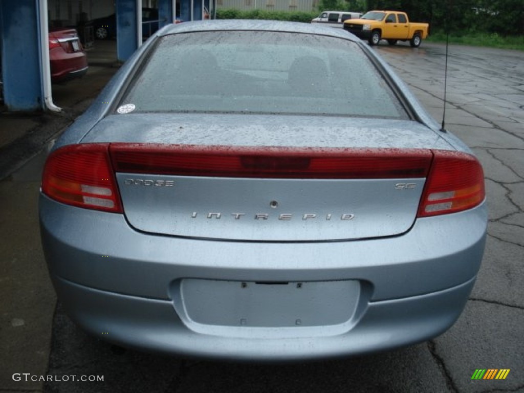 2004 Intrepid SE - Butane Blue Pearl / Dark Slate Gray photo #7