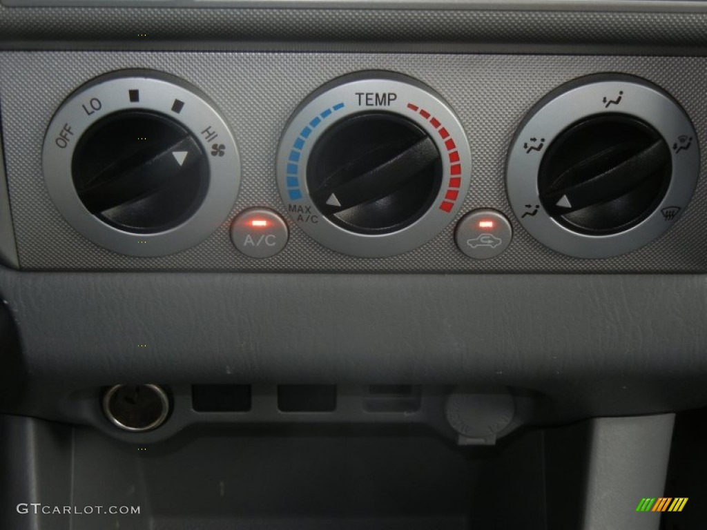 2009 Toyota Tacoma X-Runner Controls Photo #65151672