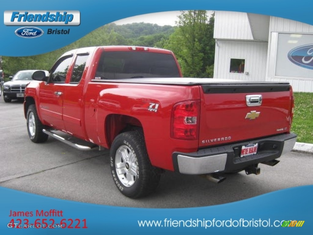 2008 Silverado 1500 LT Extended Cab 4x4 - Victory Red / Dark Titanium photo #8