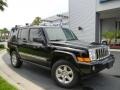 Black Clearcoat - Commander Limited 4x4 Photo No. 4