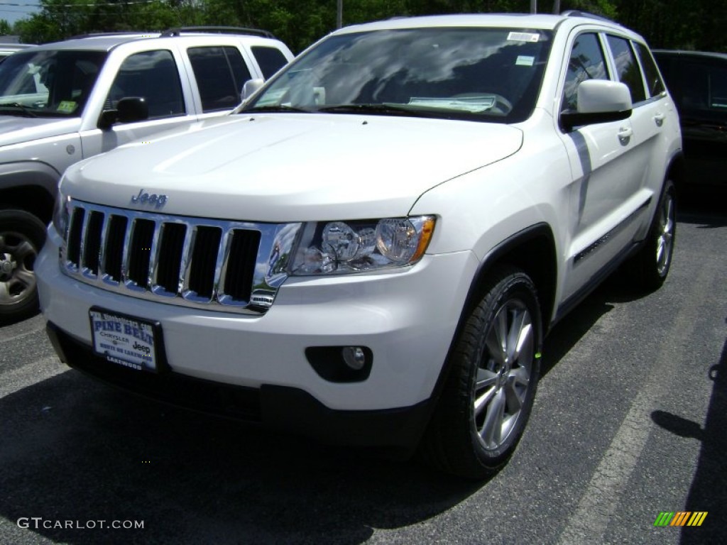 2012 Grand Cherokee Laredo X Package 4x4 - Stone White / Dark Graystone/Medium Graystone photo #1