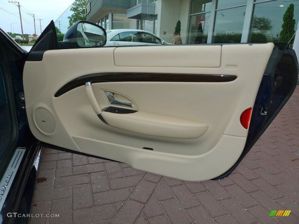 2012 Maserati GranTurismo S Automatic Sabbia Door Panel Photo #65168136