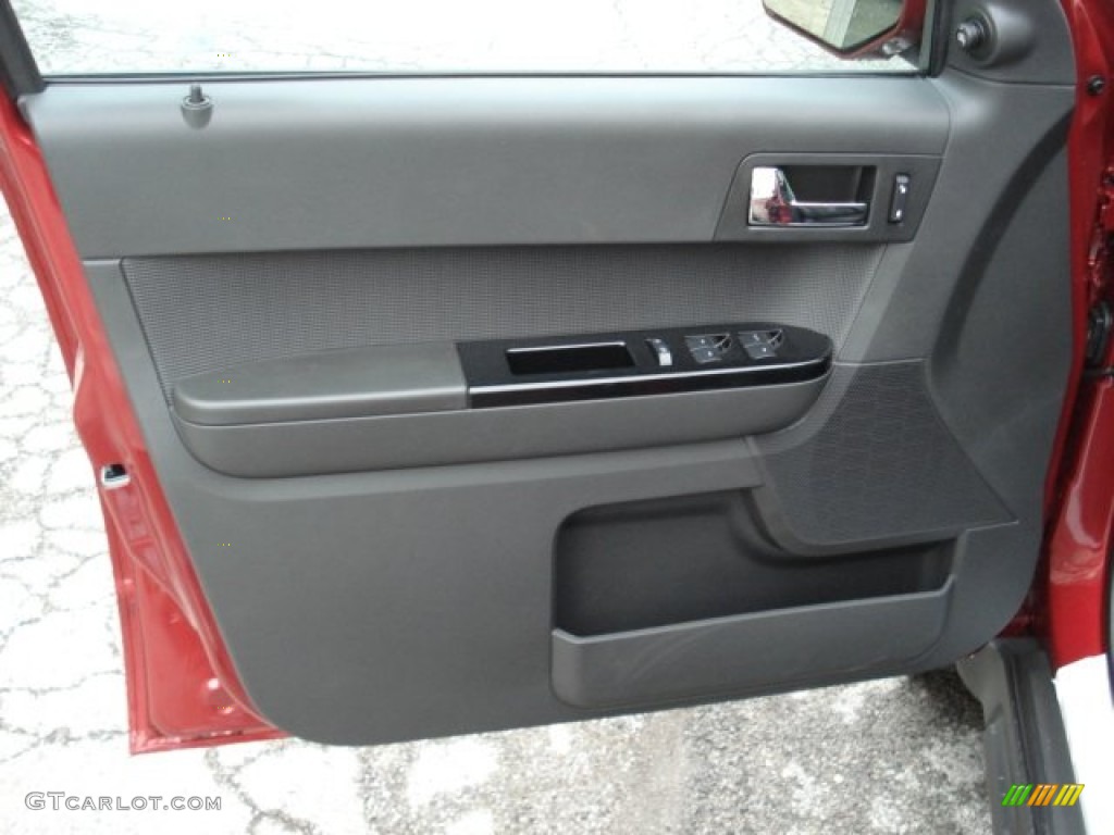 2012 Escape Limited V6 - Toreador Red Metallic / Charcoal Black photo #12