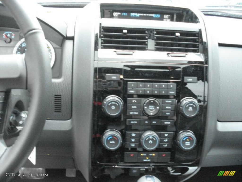 2012 Escape Limited V6 - Toreador Red Metallic / Charcoal Black photo #15