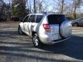 Super White - RAV4 V6 4WD Photo No. 5