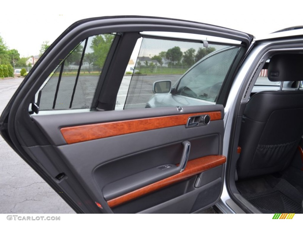 2005 Volkswagen Phaeton V8 4Motion Sedan Anthracite Door Panel Photo #65177625