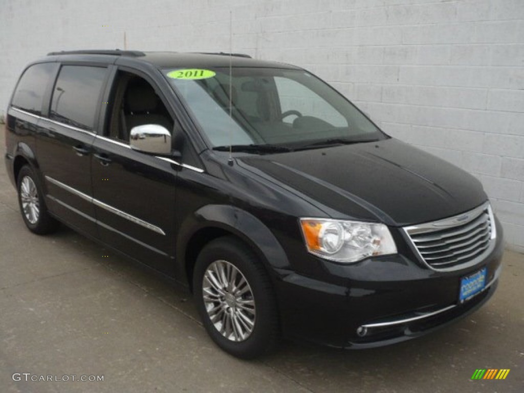 2011 Town & Country Touring - L - Brilliant Black Crystal Pearl / Dark Frost Beige/Medium Frost Beige photo #1