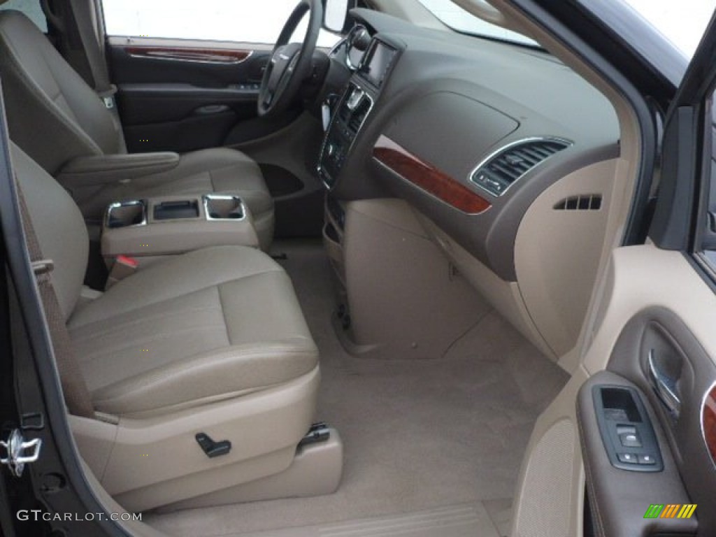 2011 Town & Country Touring - L - Brilliant Black Crystal Pearl / Dark Frost Beige/Medium Frost Beige photo #4
