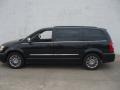 2011 Brilliant Black Crystal Pearl Chrysler Town & Country Touring - L  photo #37