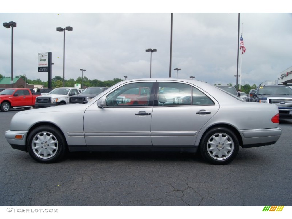 Brilliant Silver Metallic 1999 Mercedes-Benz E 320 Sedan Exterior Photo #65178261