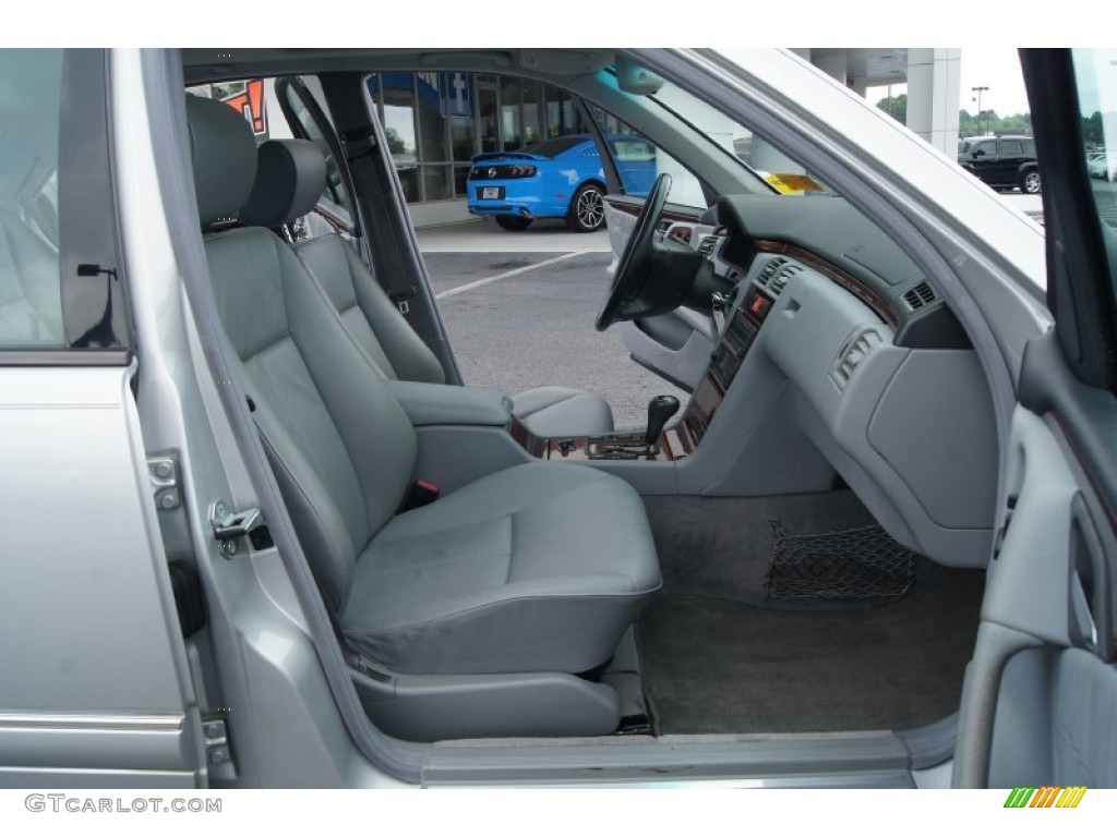 Grey Interior 1999 Mercedes-Benz E 320 Sedan Photo #65178309