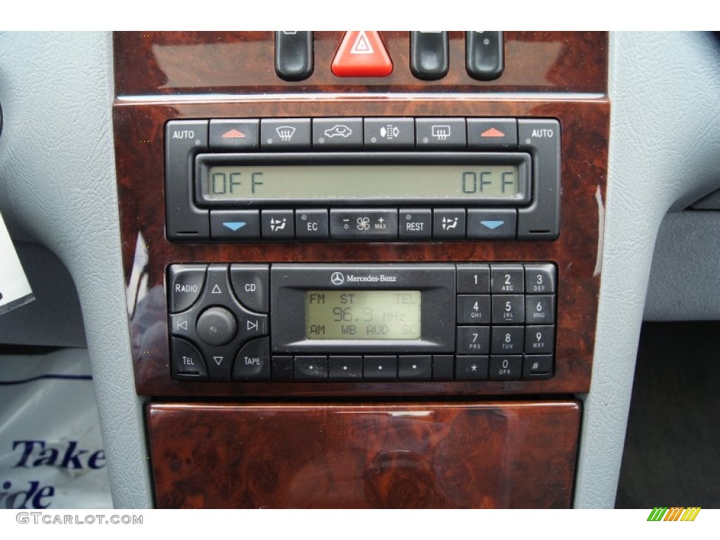 1999 Mercedes-Benz E 320 Sedan Controls Photo #65178420