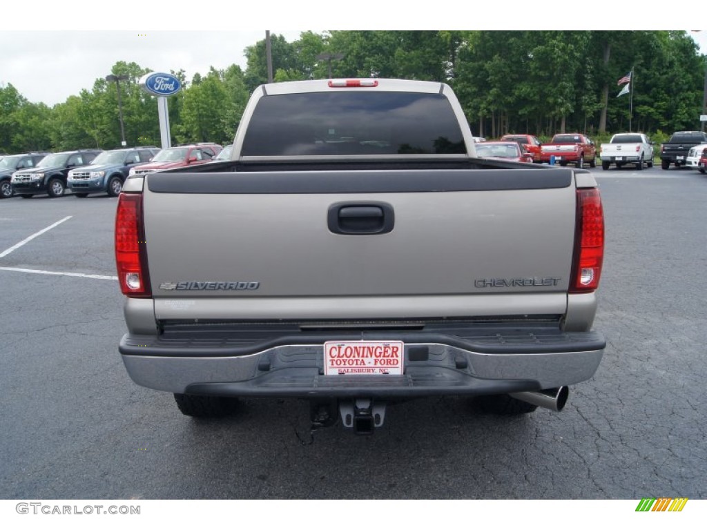 2003 Silverado 2500HD LT Crew Cab 4x4 - Light Pewter Metallic / Tan photo #4