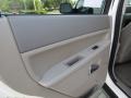 Stone White - Grand Cherokee Laredo Photo No. 15
