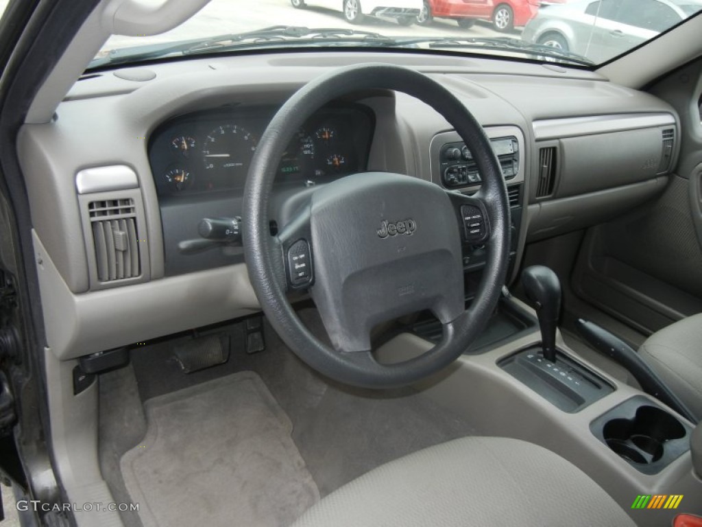 2004 Grand Cherokee Laredo - Graphite Metallic / Dark Slate Gray photo #12