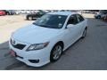 Super White - Camry SE Photo No. 3