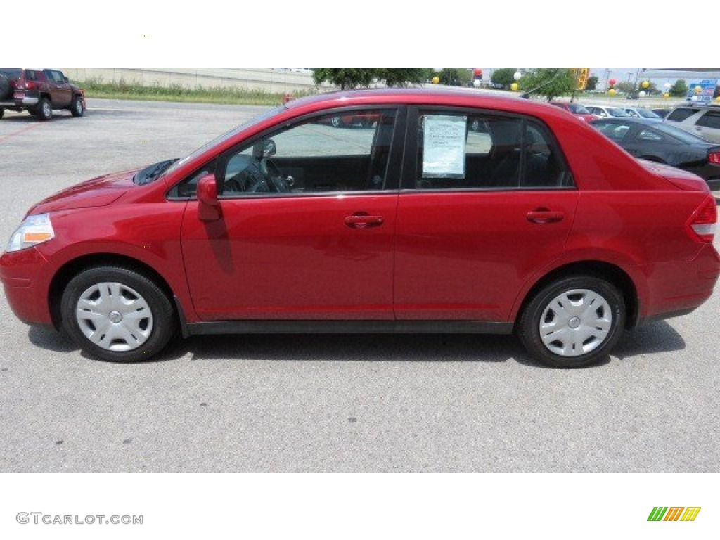 2011 Versa 1.8 S Sedan - Red Brick / Charcoal photo #7