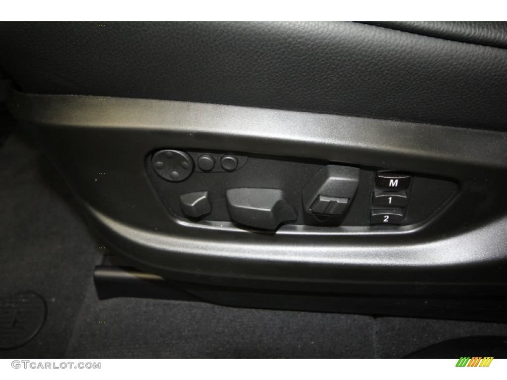 2013 BMW X5 M M xDrive Controls Photo #65195094