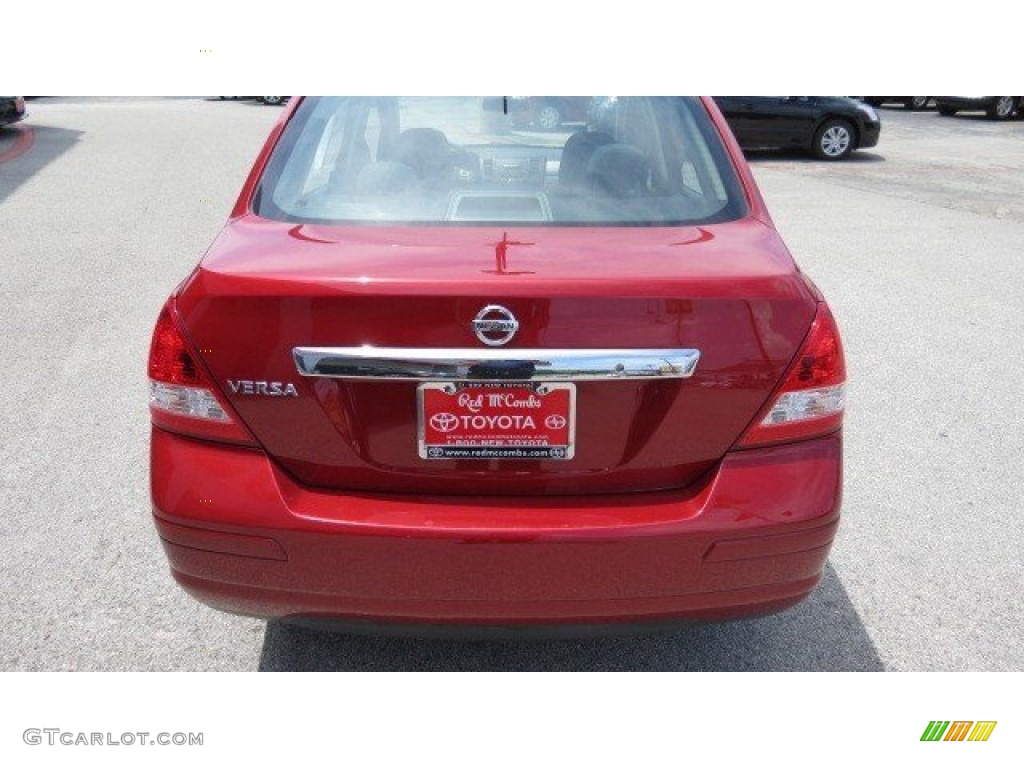 2011 Versa 1.8 S Sedan - Red Brick / Charcoal photo #10