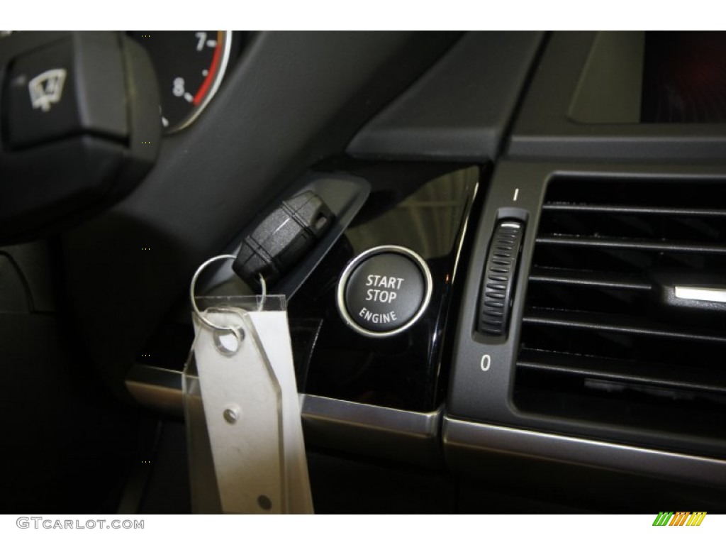 2013 BMW X5 M M xDrive Controls Photo #65195154