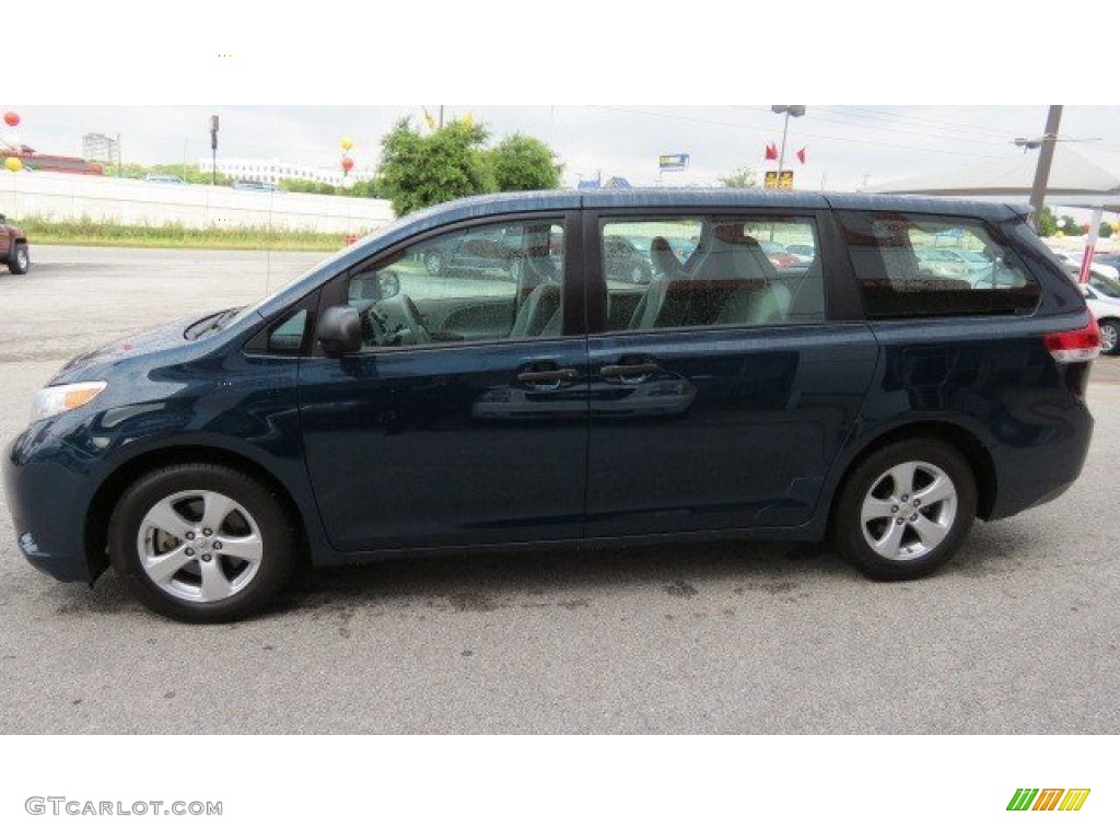 2011 Sienna V6 - South Pacific Blue Pearl / Bisque photo #4