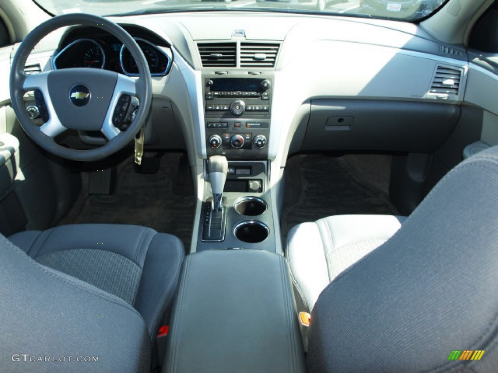 2009 Traverse LT - Dark Blue Metallic / Dark Gray/Light Gray photo #9