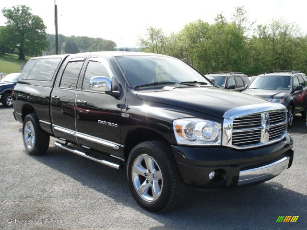 2007 Ram 1500 Laramie Quad Cab 4x4 - Brilliant Black Crystal Pearl / Medium Slate Gray photo #2