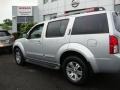 Silver Lightning - Pathfinder SE 4x4 Photo No. 4