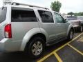 Silver Lightning - Pathfinder SE 4x4 Photo No. 8