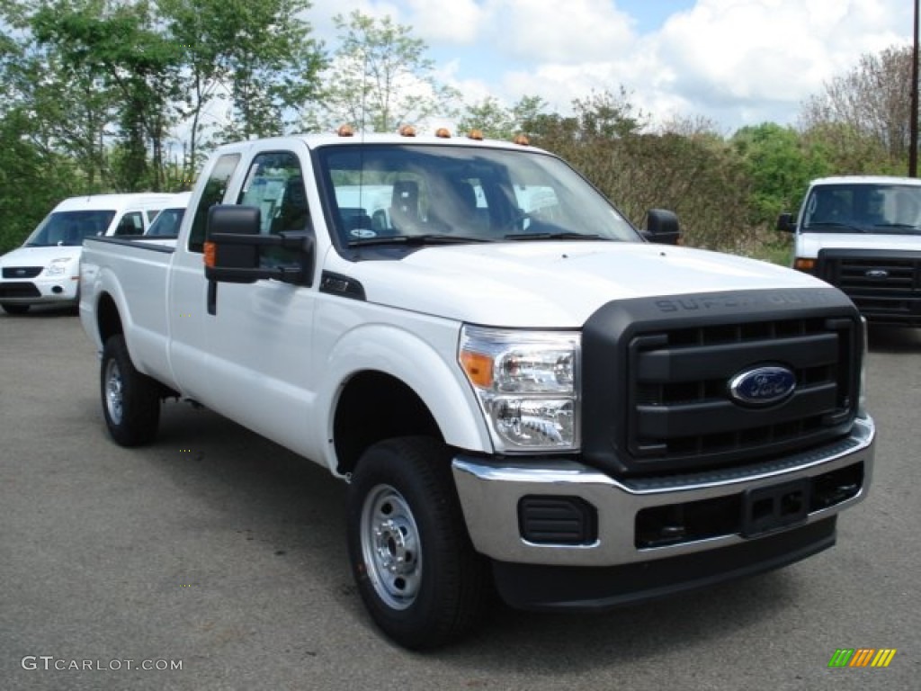 2012 F350 Super Duty XL SuperCab 4x4 - Oxford White / Steel photo #2